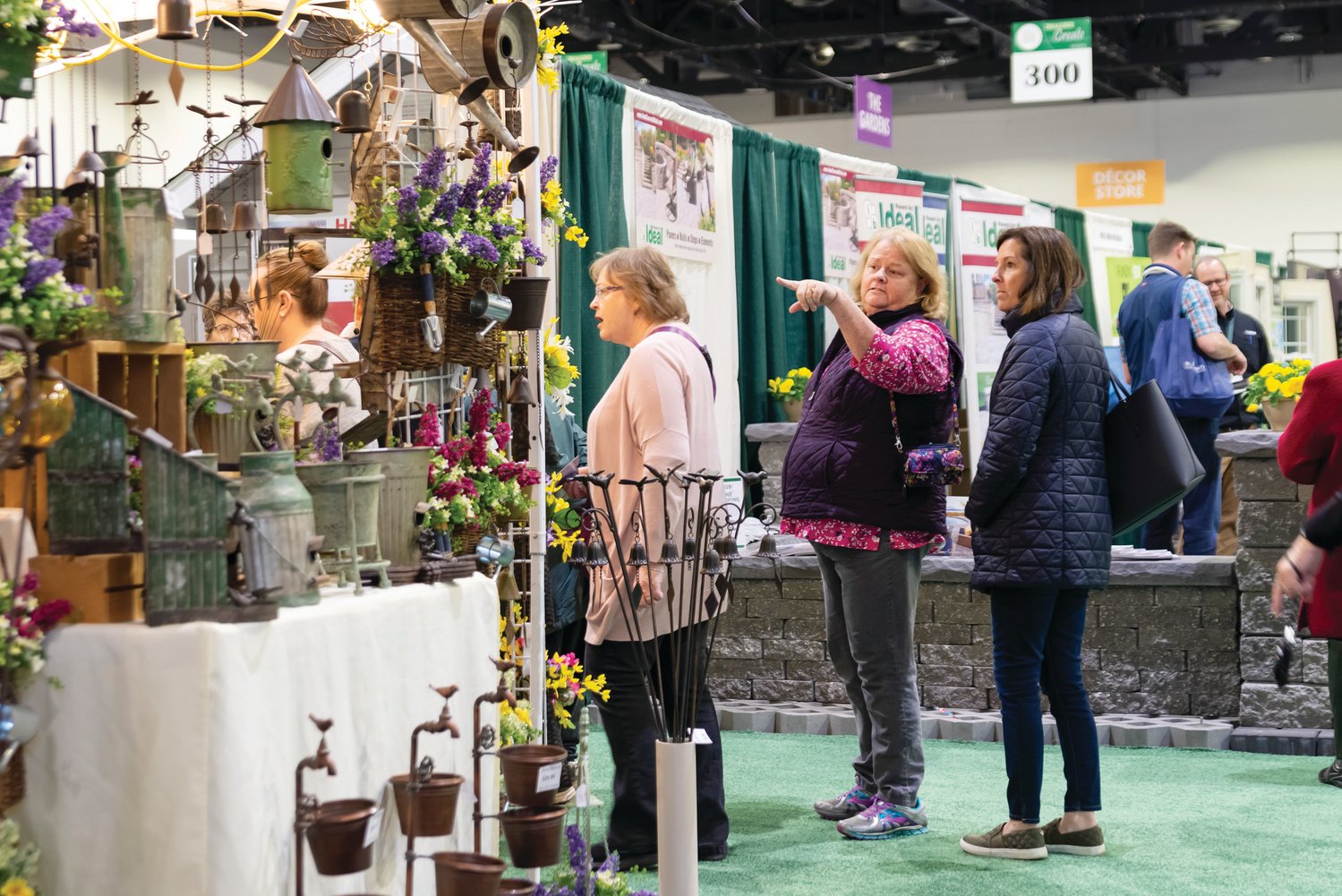 LEARNING FROM EXPERTS: The RI Home Show features hundreds of individual exhibitors, contractors, workshops and more.